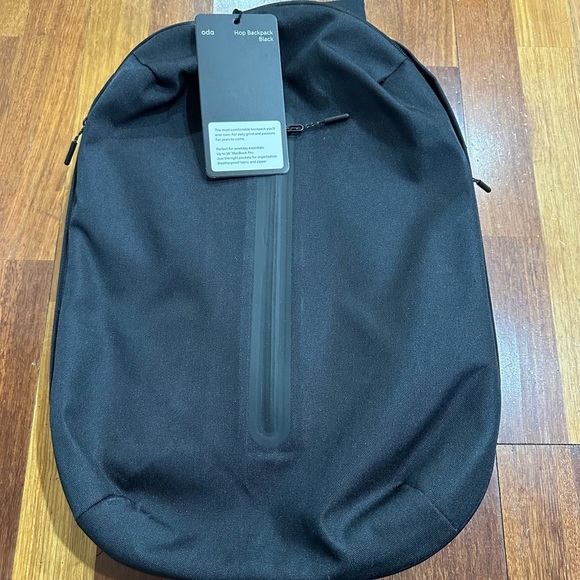 ODA Hop - Slim Backpack for Everyday Carry - Compact Laptop Bag Daybag - Picture 1 of 5